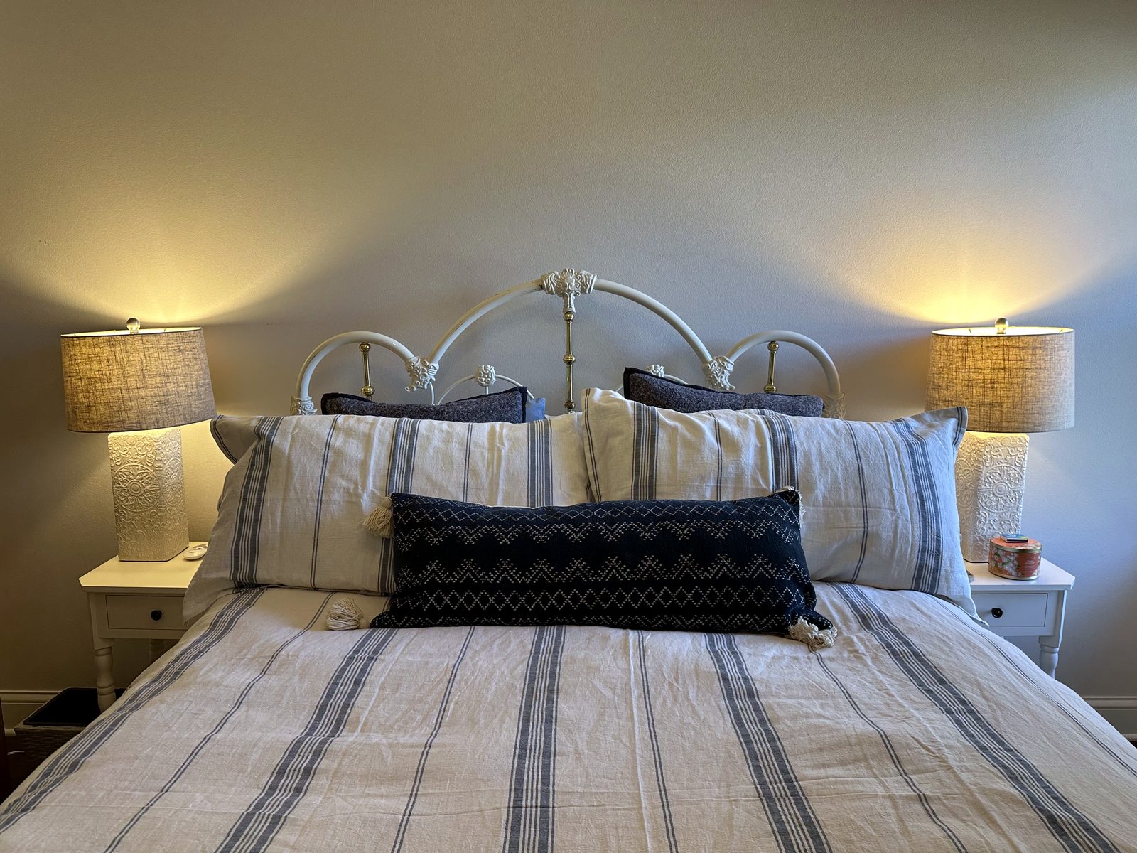 White iron bed detail